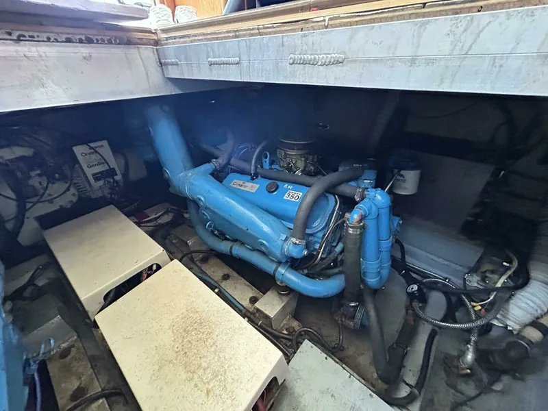 Slide: The Image of 1984 Hatteras 36 Convertible 36 - 7827891