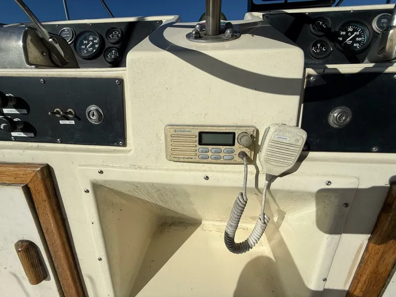 Slide: The Image of 1984 Hatteras 36 Convertible 36 - 7827866