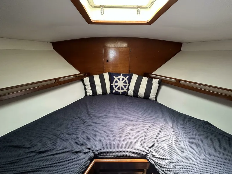 Slide: The Image of 1984 Hatteras 36 Convertible 36 - 7827882