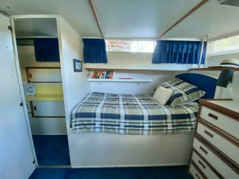 Slide: The Image of 1970 Chris-Craft 42 Commander 42 - 7827941