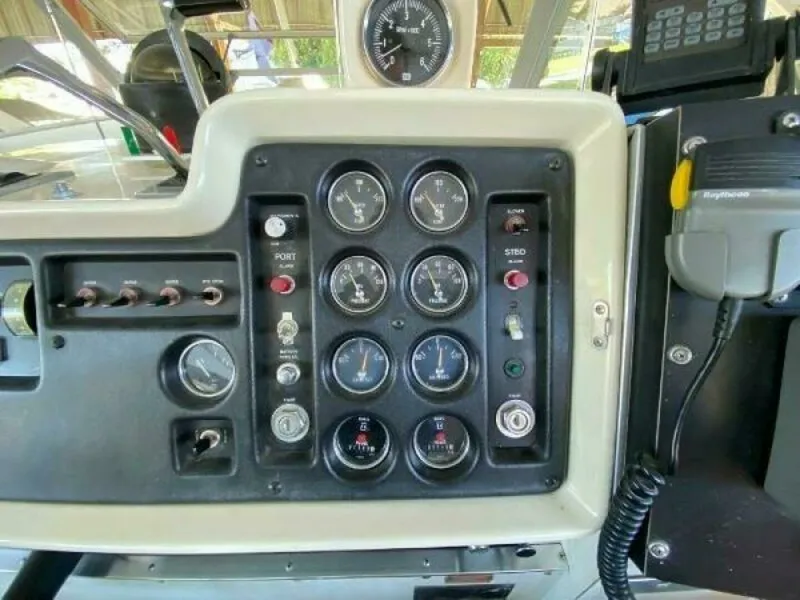 Slide: The Image of 1970 Chris-Craft 42 Commander 42 - 7827917