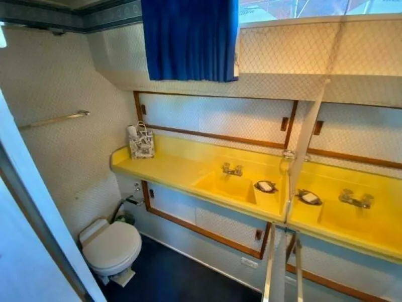 Slide: The Image of 1970 Chris-Craft 42 Commander 42 - 7827946