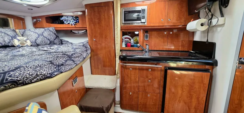 Slide: The Image of 2008 Four Winns 318 Vista 31 - 7827974