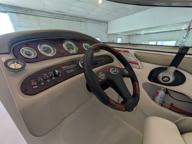 Slide: The Image of 2007 Sea Ray 240 Sundeck 24 - 7828065
