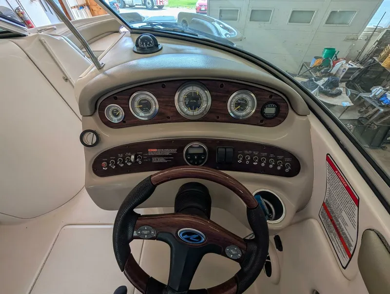 Slide: The Image of 2007 Sea Ray 240 Sundeck 24 - 7828066