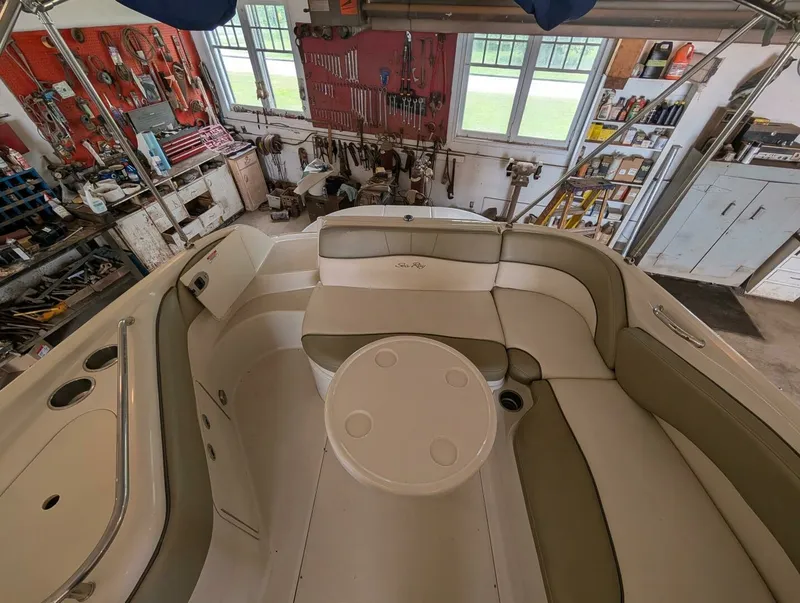Slide: The Image of 2007 Sea Ray 240 Sundeck 24 - 7828059