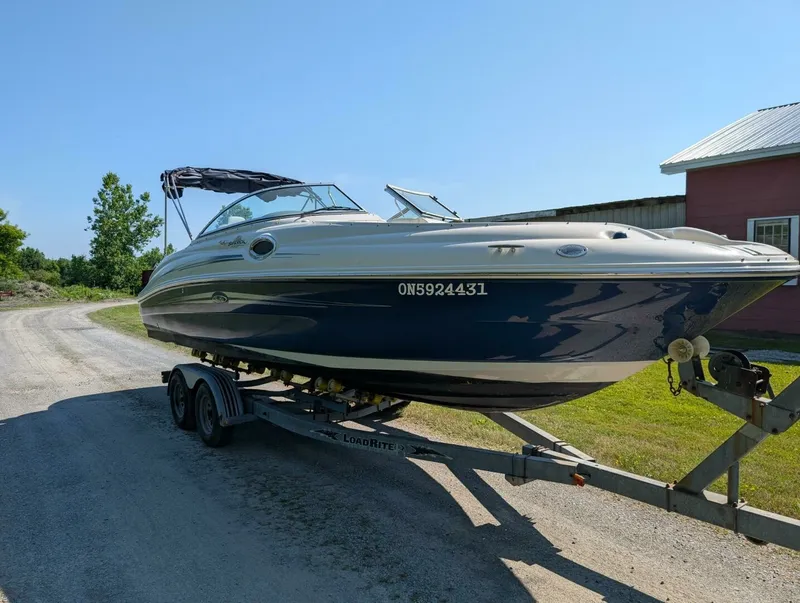 Slide: The Image of 2007 Sea Ray 240 Sundeck 24 - 7828028