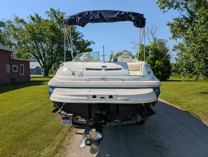 Slide: The Image of 2007 Sea Ray 240 Sundeck 24 - 7828025