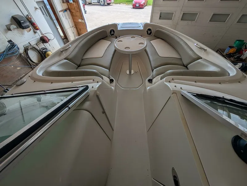 Slide: The Image of 2007 Sea Ray 240 Sundeck 24 - 7828068