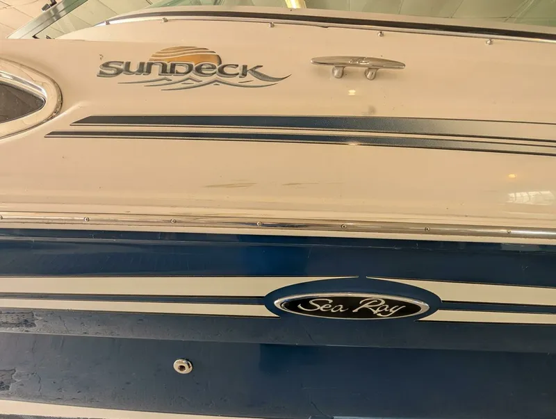 Slide: The Image of 2007 Sea Ray 240 Sundeck 24 - 7828051