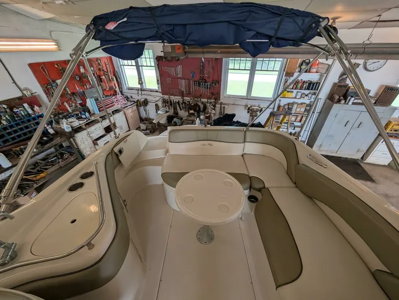 Slide: The Image of 2007 Sea Ray 240 Sundeck 24 - 7828058