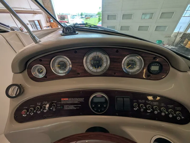 Slide: The Image of 2007 Sea Ray 240 Sundeck 24 - 7828067