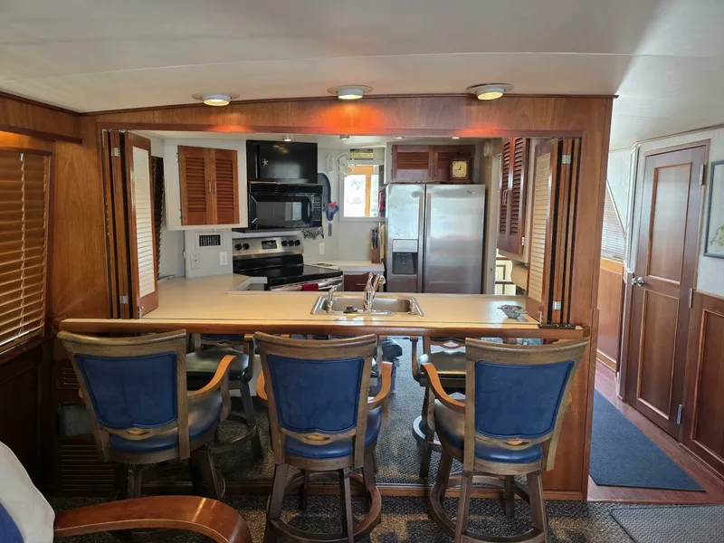 Slide: The Image of 1976 Chris-Craft Roamer 60 60 - 7828221