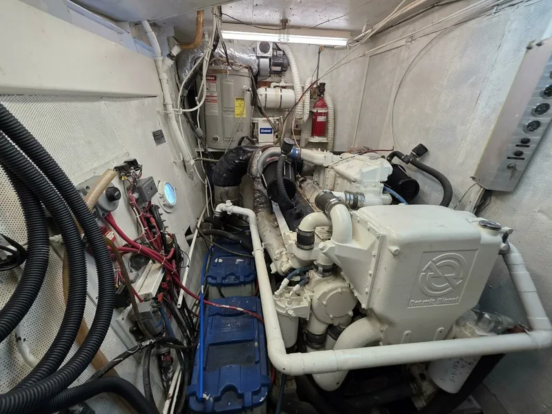 Slide: The Image of 1976 Chris-Craft Roamer 60 60 - 7828254