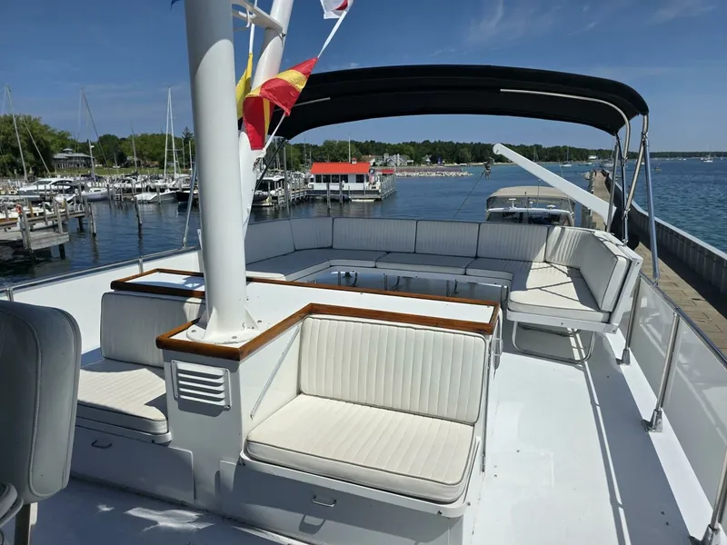 Slide: The Image of 1976 Chris-Craft Roamer 60 60 - 7828211