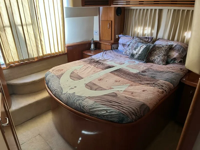 Slide: The Image of 2003 Carver 444 Cockpit Motor Yacht 44 - 7828307