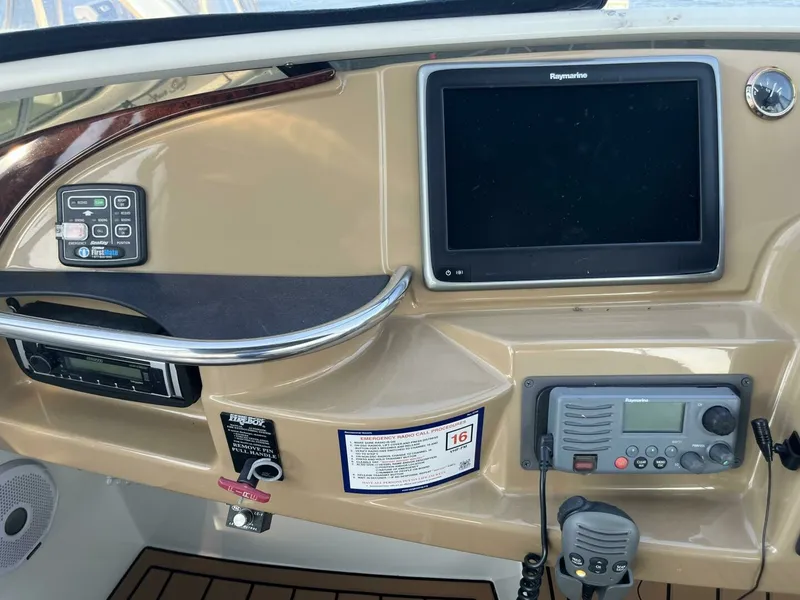 Slide: The Image of 2003 Carver 444 Cockpit Motor Yacht 44 - 7828286
