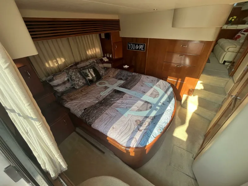 Slide: The Image of 2003 Carver 444 Cockpit Motor Yacht 44 - 7828312