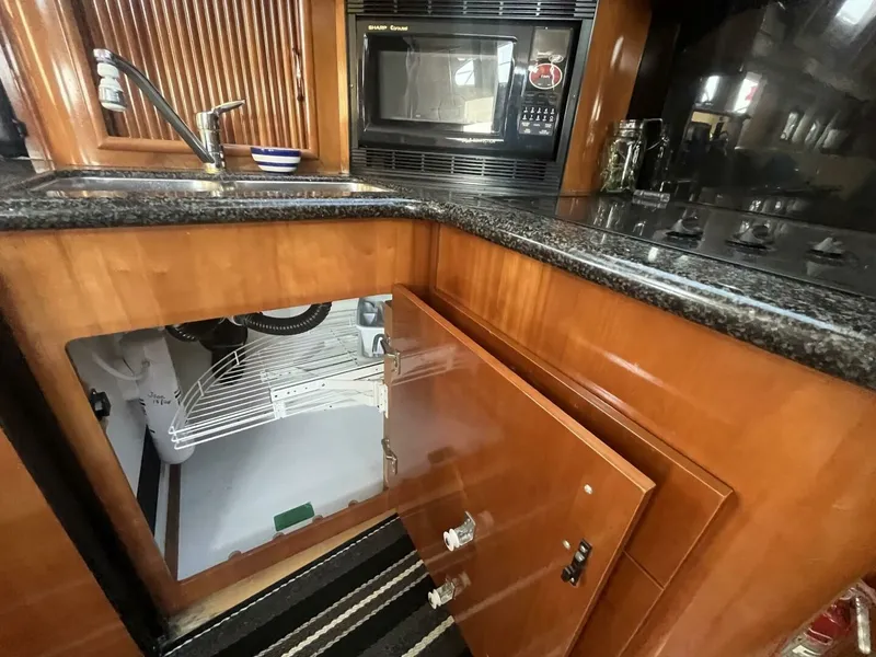 Slide: The Image of 2003 Carver 444 Cockpit Motor Yacht 44 - 7828305
