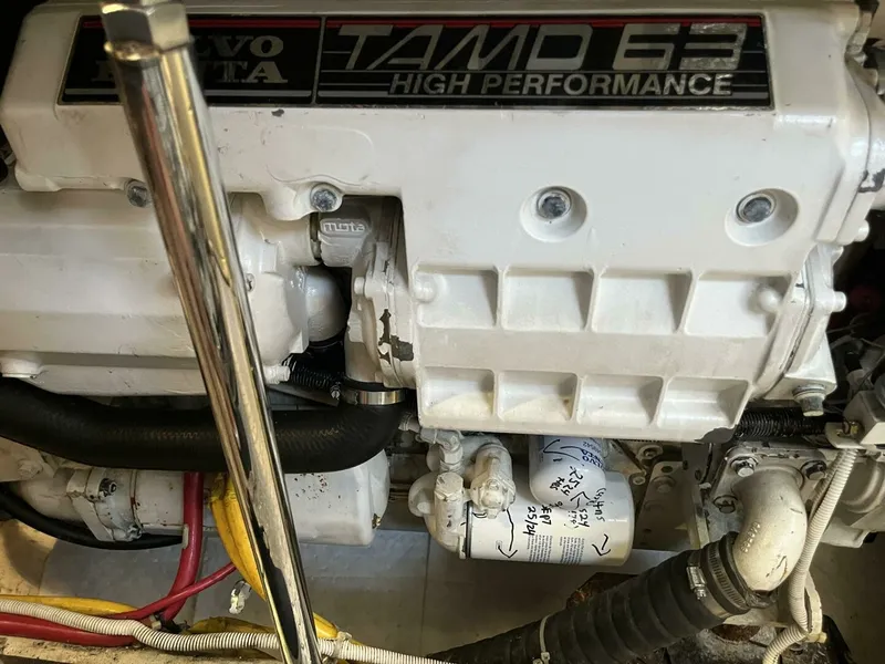 Slide: The Image of 2003 Carver 444 Cockpit Motor Yacht 44 - 7828335