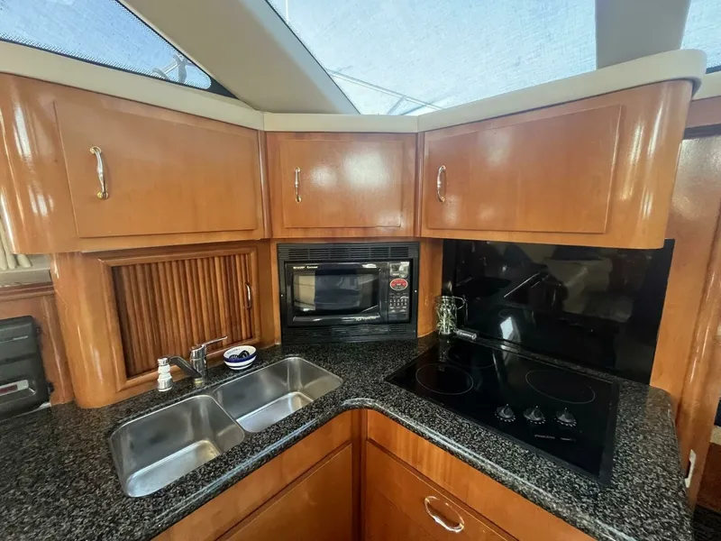 Slide: The Image of 2003 Carver 444 Cockpit Motor Yacht 44 - 7828300