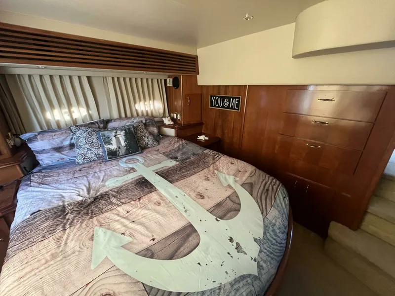 Slide: The Image of 2003 Carver 444 Cockpit Motor Yacht 44 - 7828309