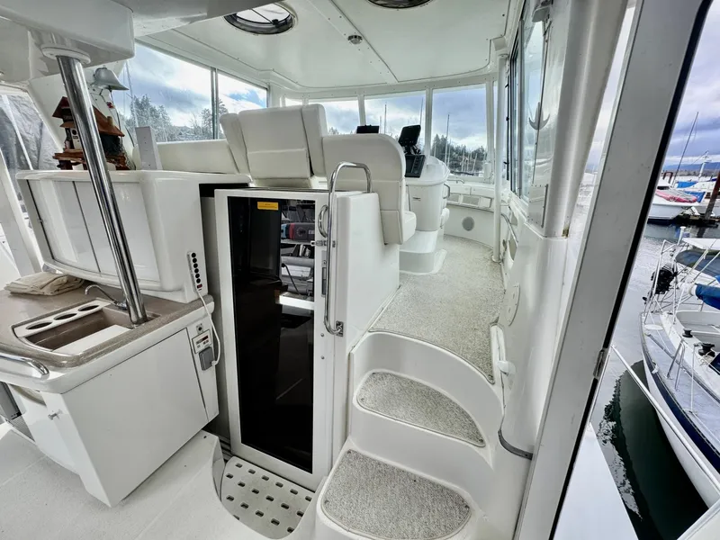 Slide: The Image of 1997 Carver 500 Cockpit Motor Yacht 50 - 7828401