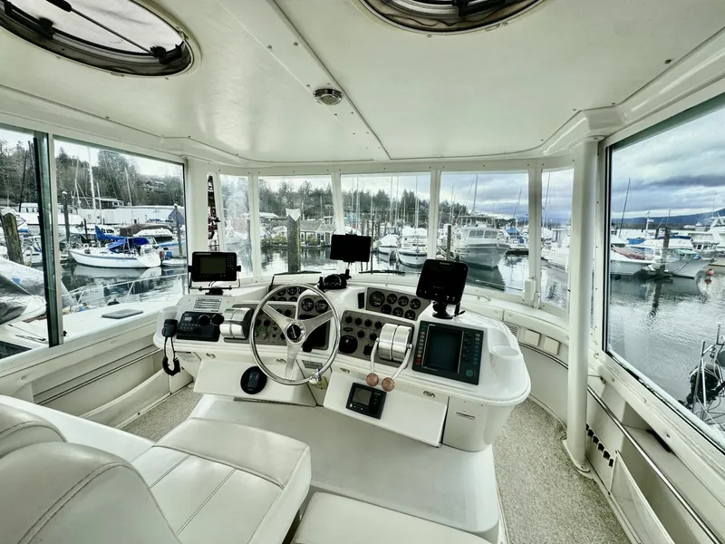 Slide: The Image of 1997 Carver 500 Cockpit Motor Yacht 50 - 7828402