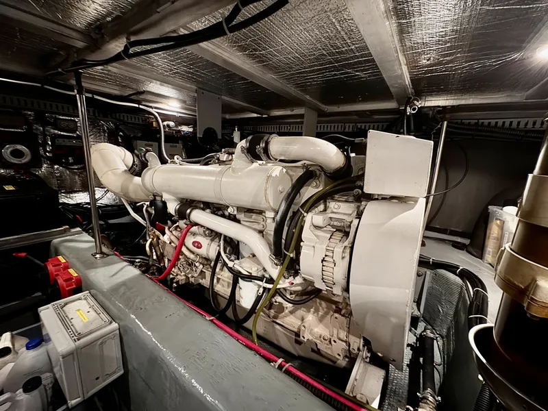 Slide: The Image of 1997 Carver 500 Cockpit Motor Yacht 50 - 7828448