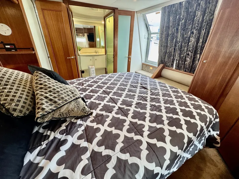 Slide: The Image of 1997 Carver 500 Cockpit Motor Yacht 50 - 7828433