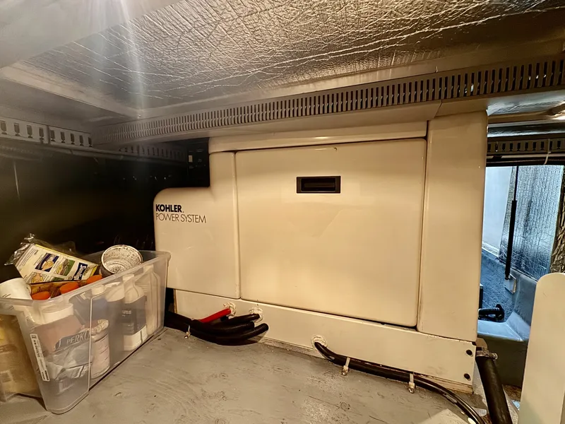 Slide: The Image of 1997 Carver 500 Cockpit Motor Yacht 50 - 7828453