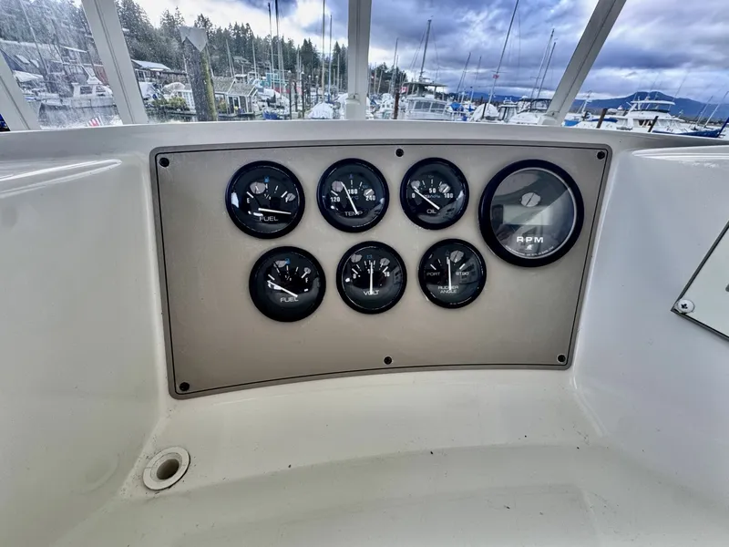 Slide: The Image of 1997 Carver 500 Cockpit Motor Yacht 50 - 7828407