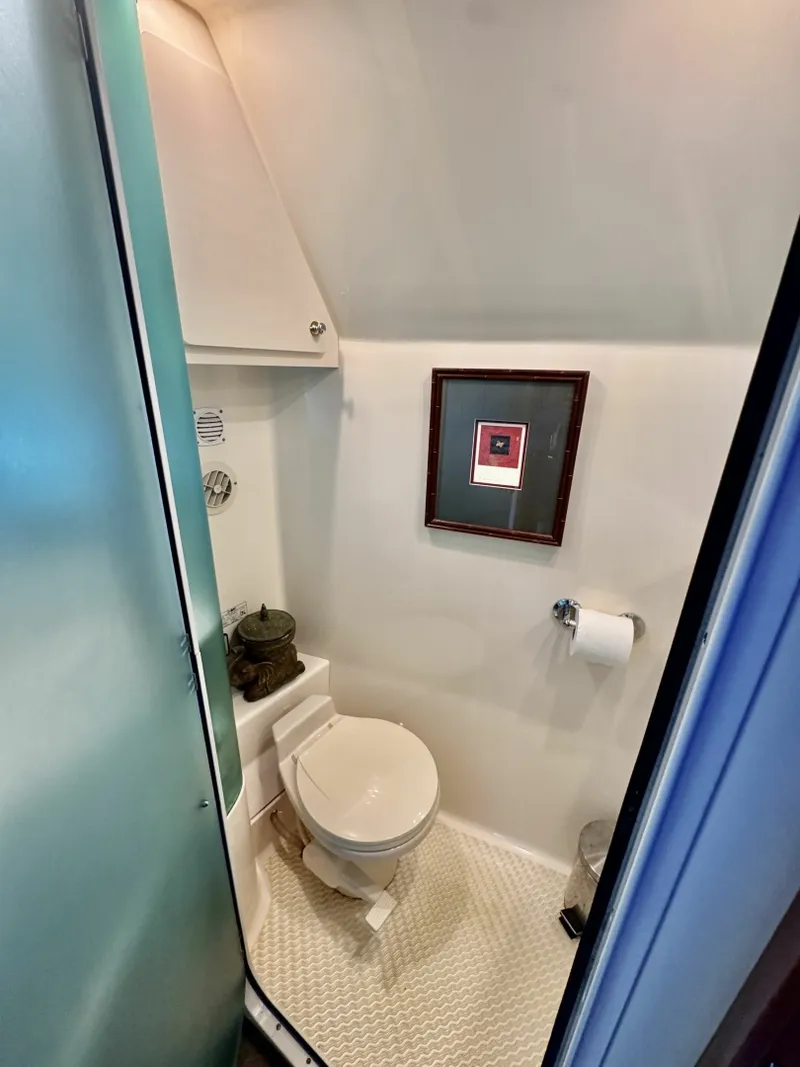 Slide: The Image of 1997 Carver 500 Cockpit Motor Yacht 50 - 7828432