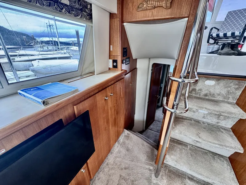Slide: The Image of 1997 Carver 500 Cockpit Motor Yacht 50 - 7828424