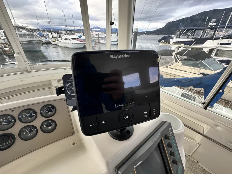 Slide: The Image of 1997 Carver 500 Cockpit Motor Yacht 50 - 7828411