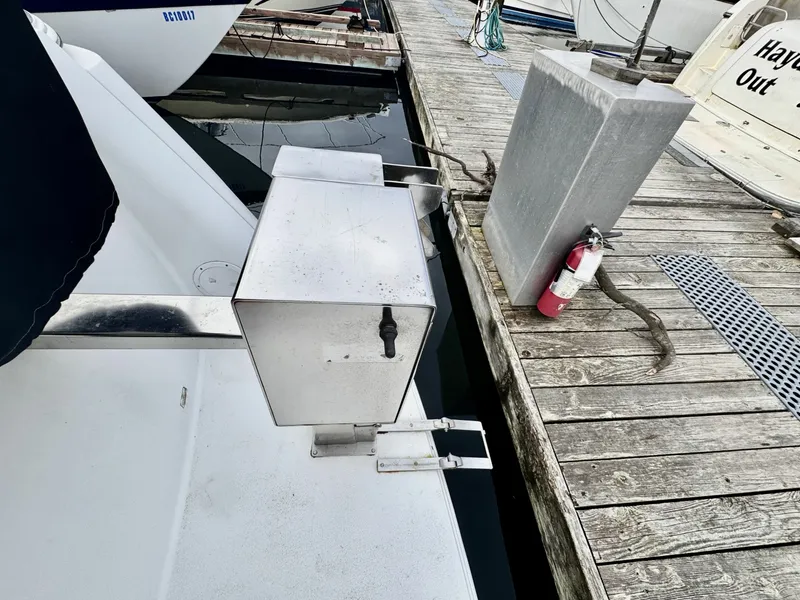 Slide: The Image of 1997 Carver 500 Cockpit Motor Yacht 50 - 7828387
