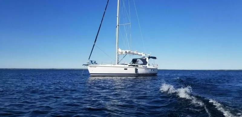The Image of 1995 Hunter 430 43 - 7828507