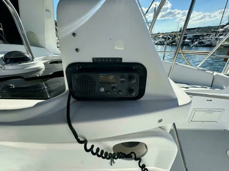Slide: The Image of 1995 Hunter 430 43 - 7828521