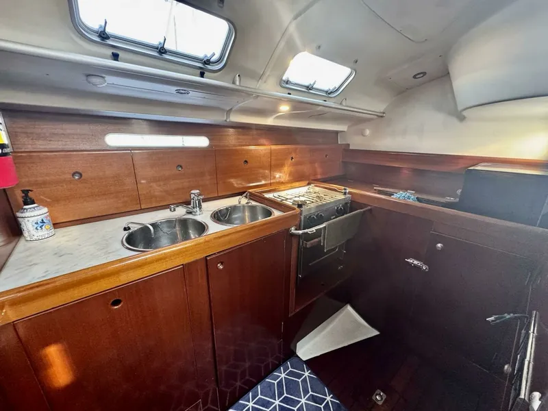 Slide: The Image of 1991 Beneteau 45 First 45 - 7828615