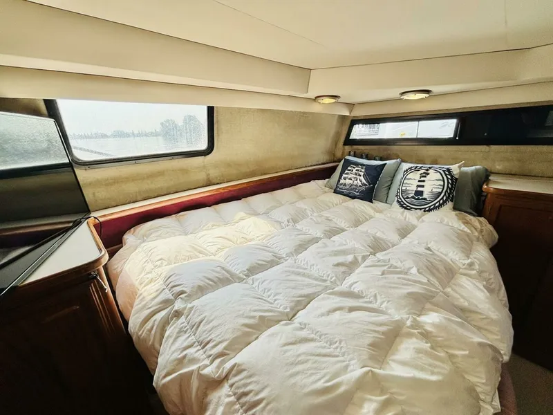 Slide: The Image of 1988 Carver 3807 AFT CABIN 38 - 7828683