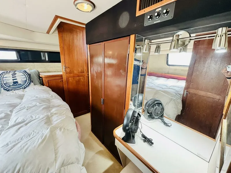 Slide: The Image of 1988 Carver 3807 AFT CABIN 38 - 7828686