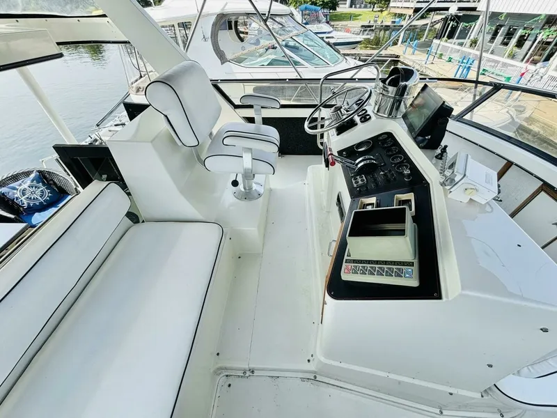 Slide: The Image of 1988 Carver 3807 AFT CABIN 38 - 7828657