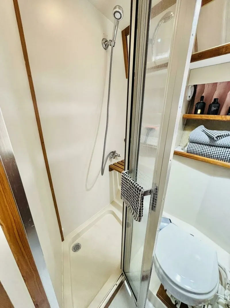 Slide: The Image of 1988 Carver 3807 AFT CABIN 38 - 7828677