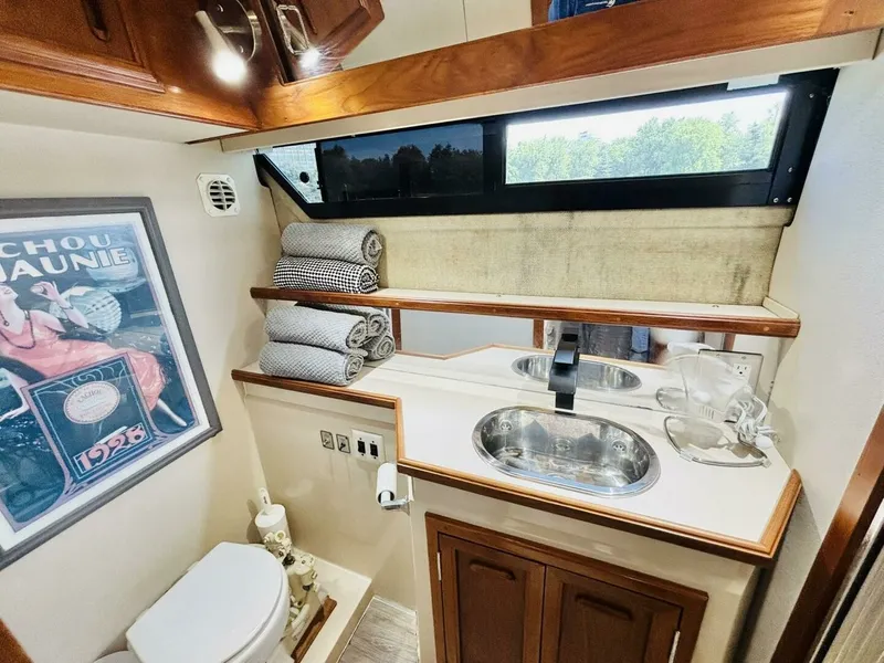 Slide: The Image of 1988 Carver 3807 AFT CABIN 38 - 7828684
