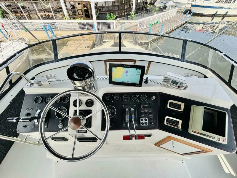 Slide: The Image of 1988 Carver 3807 AFT CABIN 38 - 7828658