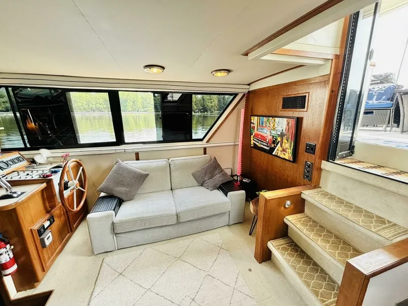 Slide: The Image of 1988 Carver 3807 AFT CABIN 38 - 7828664