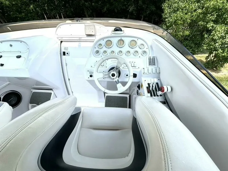 Slide: The Image of 2005 Donzi 33ZX 33 - 7828761