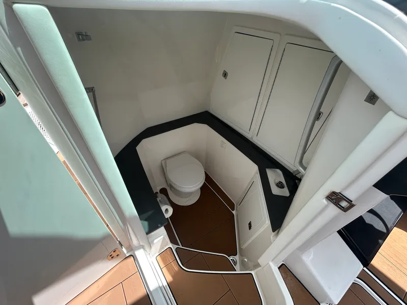 Slide: The Image of 2021 Aviara AV32 32 - 7828877
