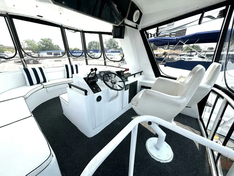 Slide: The Image of 1987 Davidson 48 Sportfish 48 - 7829060