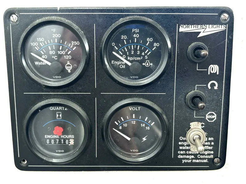 Slide: The Image of 1987 Davidson 48 Sportfish 48 - 7829097